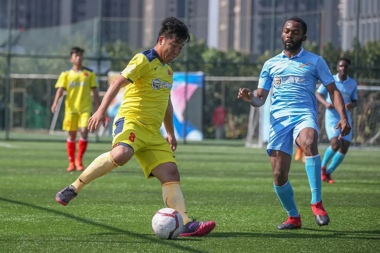 墨西哥队火力全开,轻松击溃对手 墨西哥队火力全开,轻松击溃对手