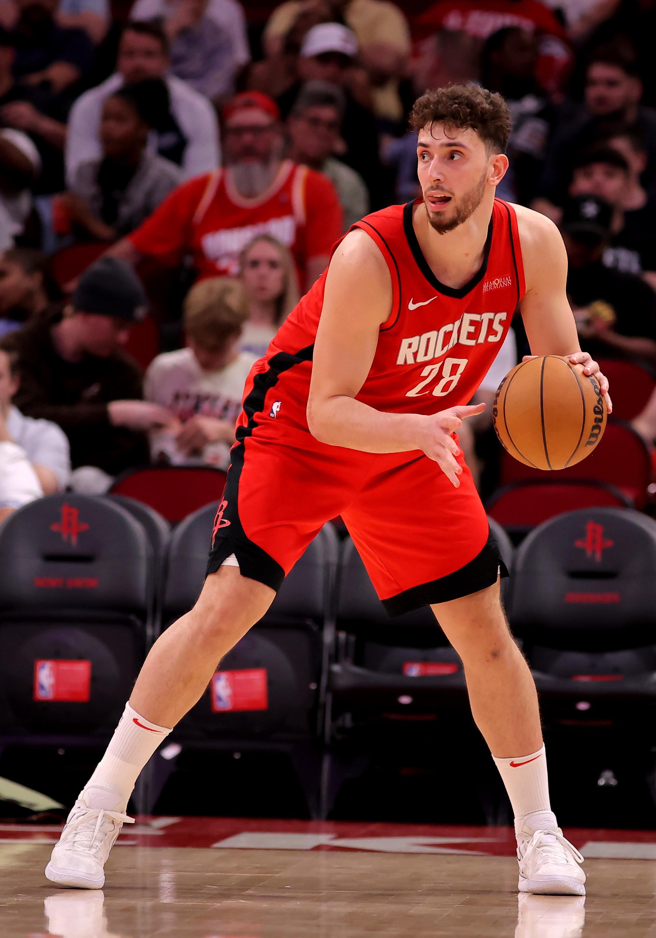 开云体育官网入口-火箭队主力球员受伤，球队面临压力的简单介绍