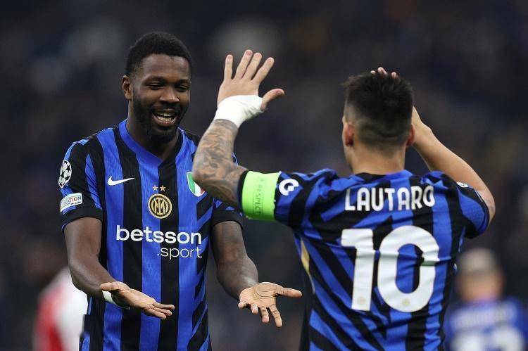 开云体育网页版入口-关于国际米兰客场战胜AC米兰，继续追赶榜首的信息