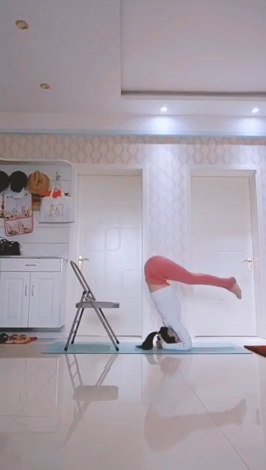 赛场上每一个细微动作都值得关注 赛场上每一个细微动作都值得关注