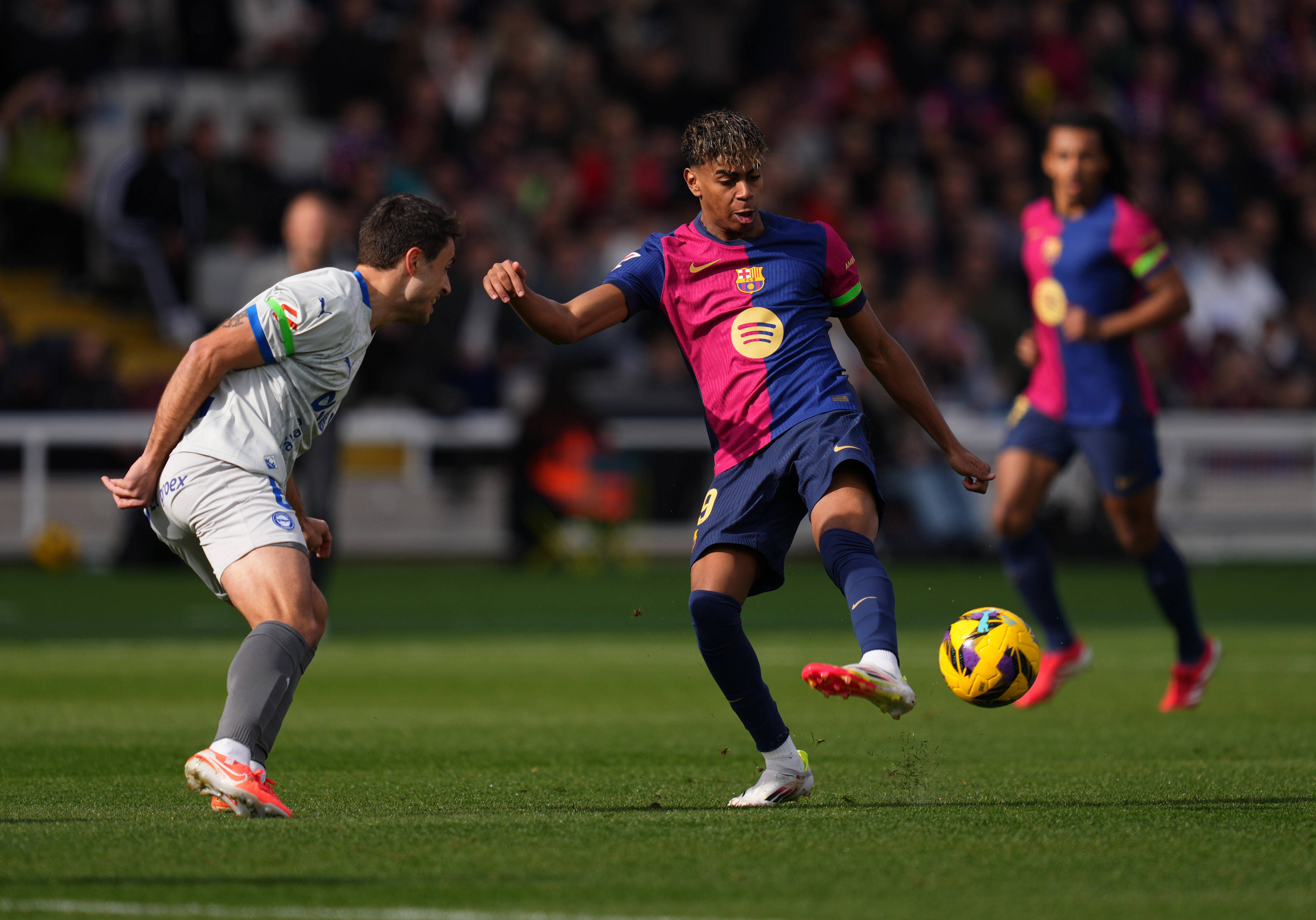 开云体育-包含萨拉戈萨客场逆转塞维利亚，取得重要胜利的词条