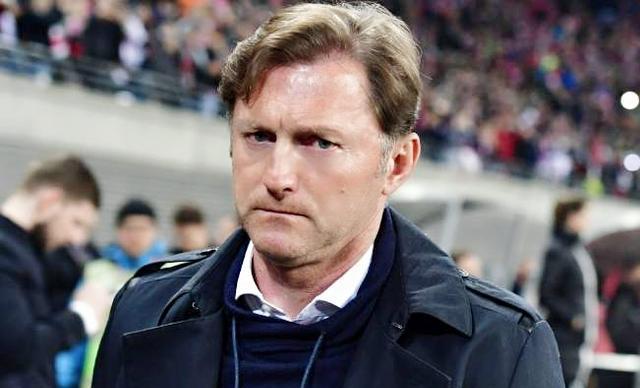 包含桑普多利亚客负，保级任务任重道远的词条