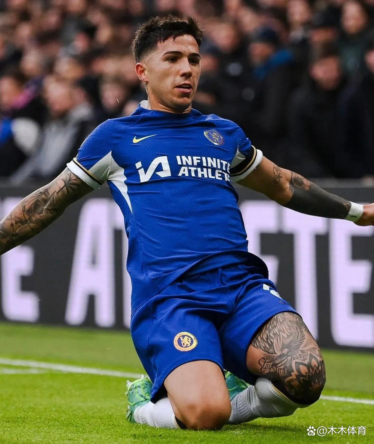 开云体育-包含南美巨星：阿根廷前锋大秀绝技，赢得掌声的词条