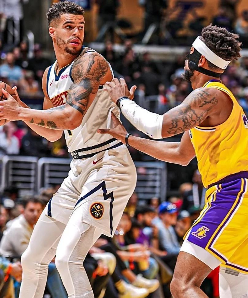 开云体育登录-湖人队豪取三连胜，一路领先轻松晋级的简单介绍