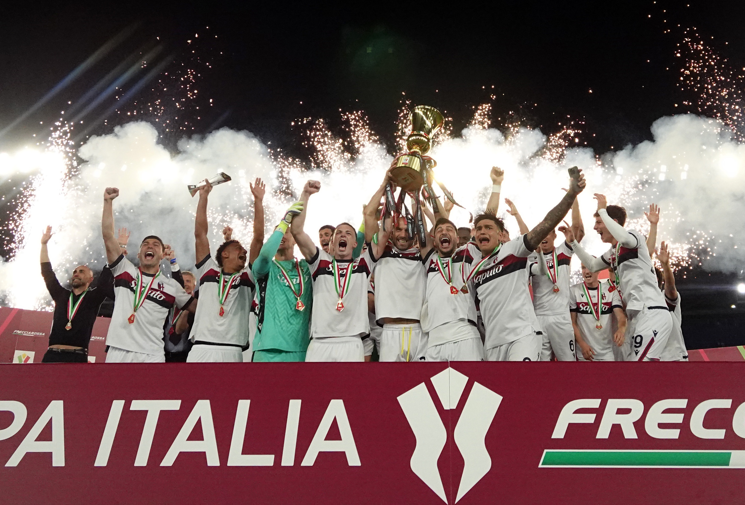 关于意大利队战胜比利时队,挺进四强赛的信息 关于意大利队战胜比利时队,挺进四强赛的信息