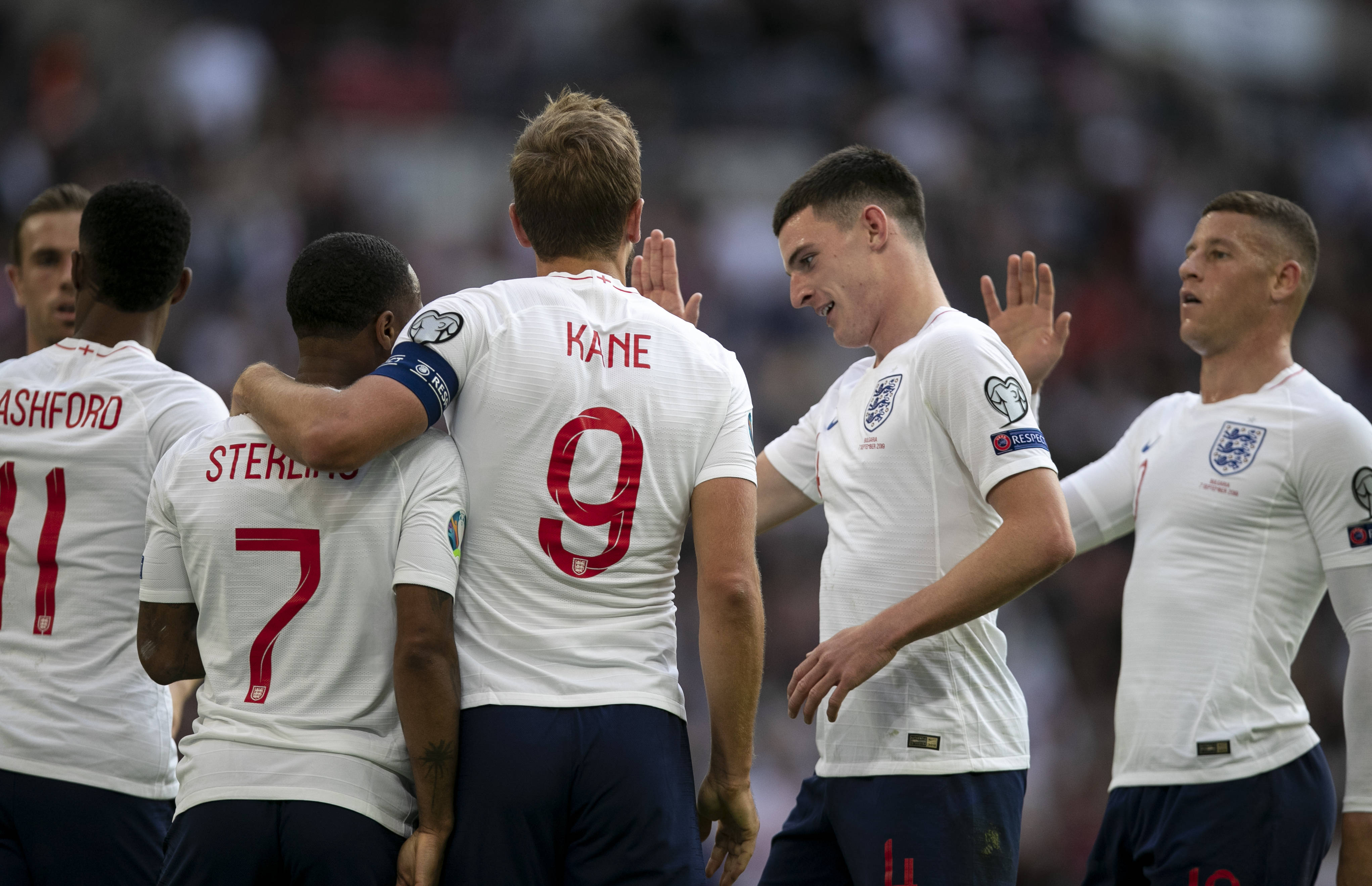 英格兰队长发威,率队轻松赢得比赛的简单介绍 英格兰队长发威,率队轻松赢得比赛的简单介绍