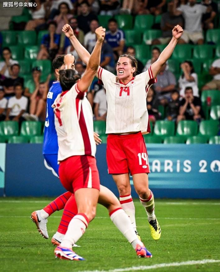 开云体育网页版登录入口-加拿大女足实现复仇，击败对手进入四强