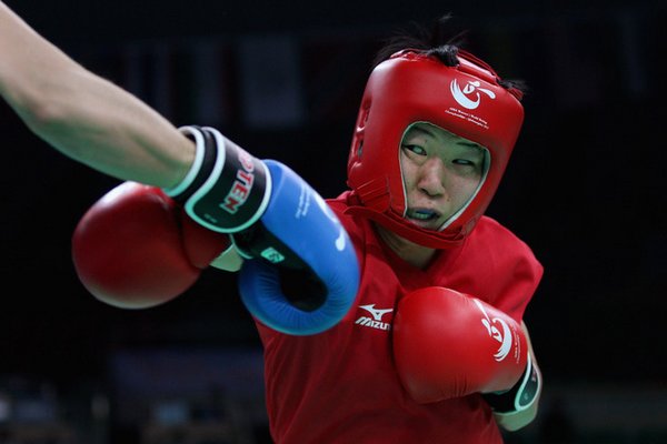泰国拳击选手犀利出击,轻松击败对手晋级 泰国拳击选手犀利出击,轻松击败对手晋级