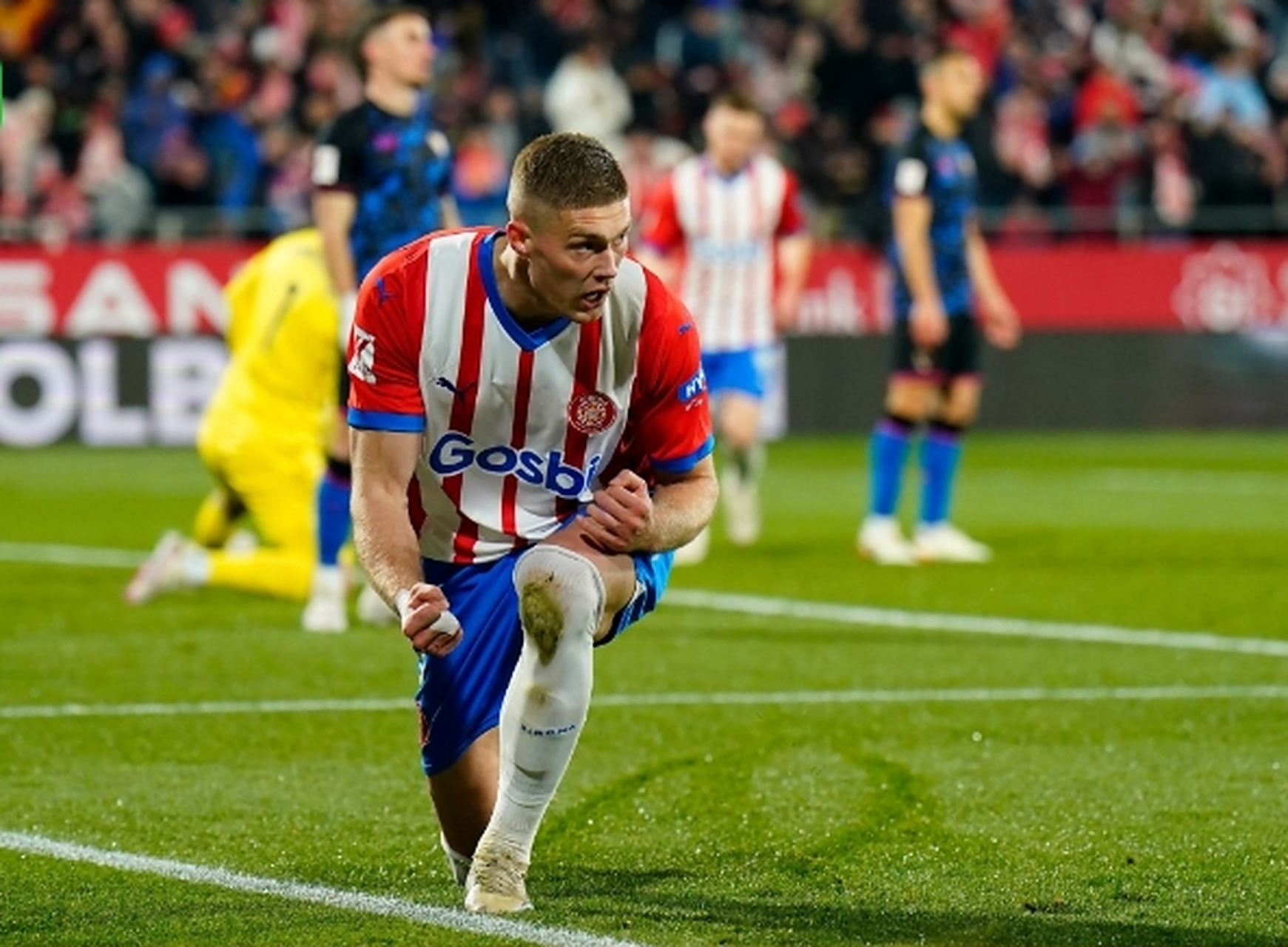 开云体育官网-包含赫罗纳上演惊天逆转，逆袭夺得胜利的词条