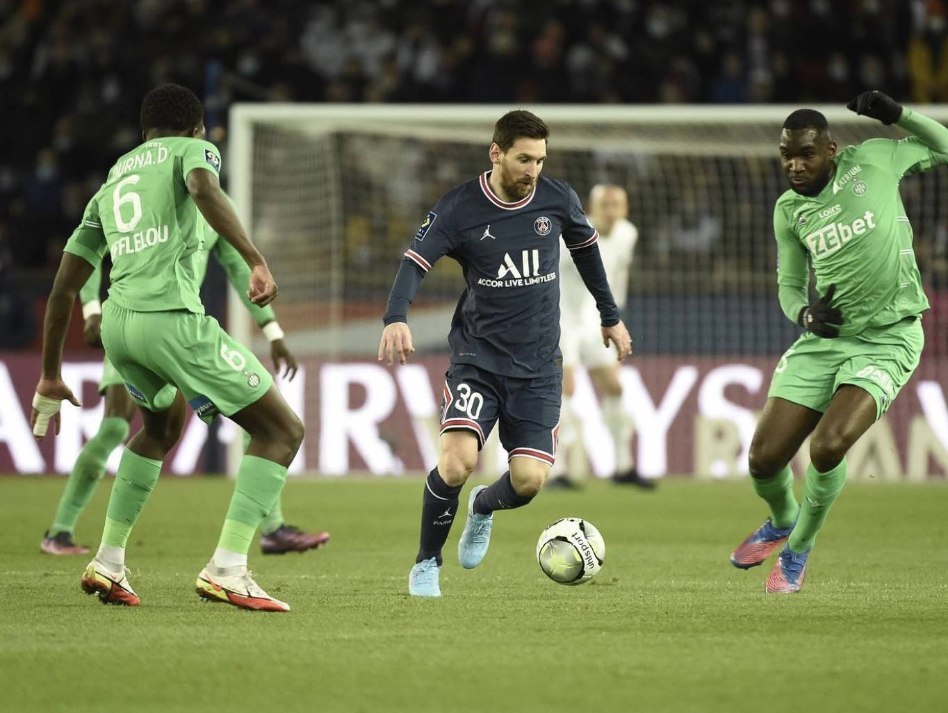 开云体育登录入口-图卢兹主场获胜，法国联赛表现强劲