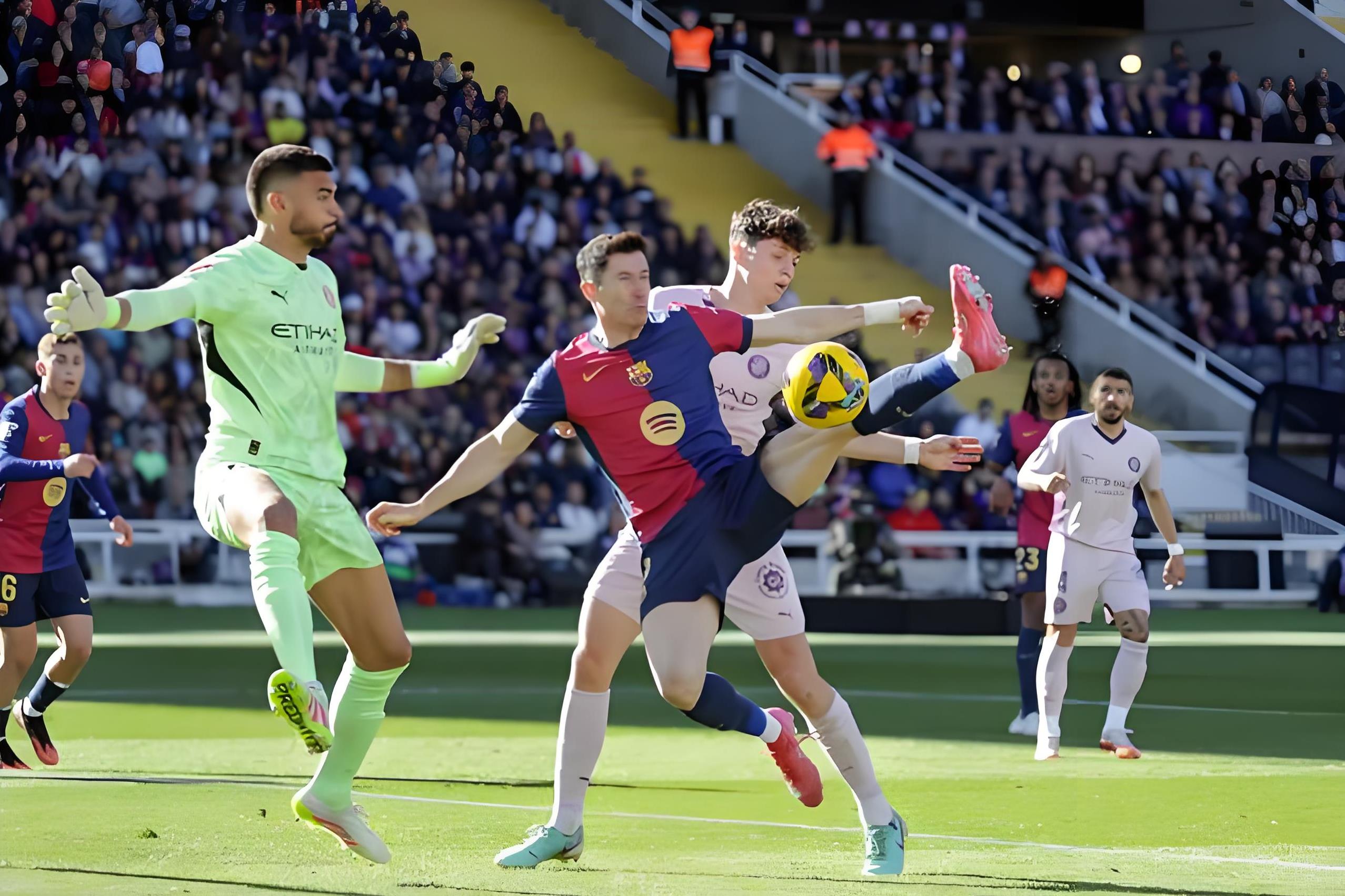 开云体育网页版登录入口-精妙配合！球员默契配合取得美妙进球