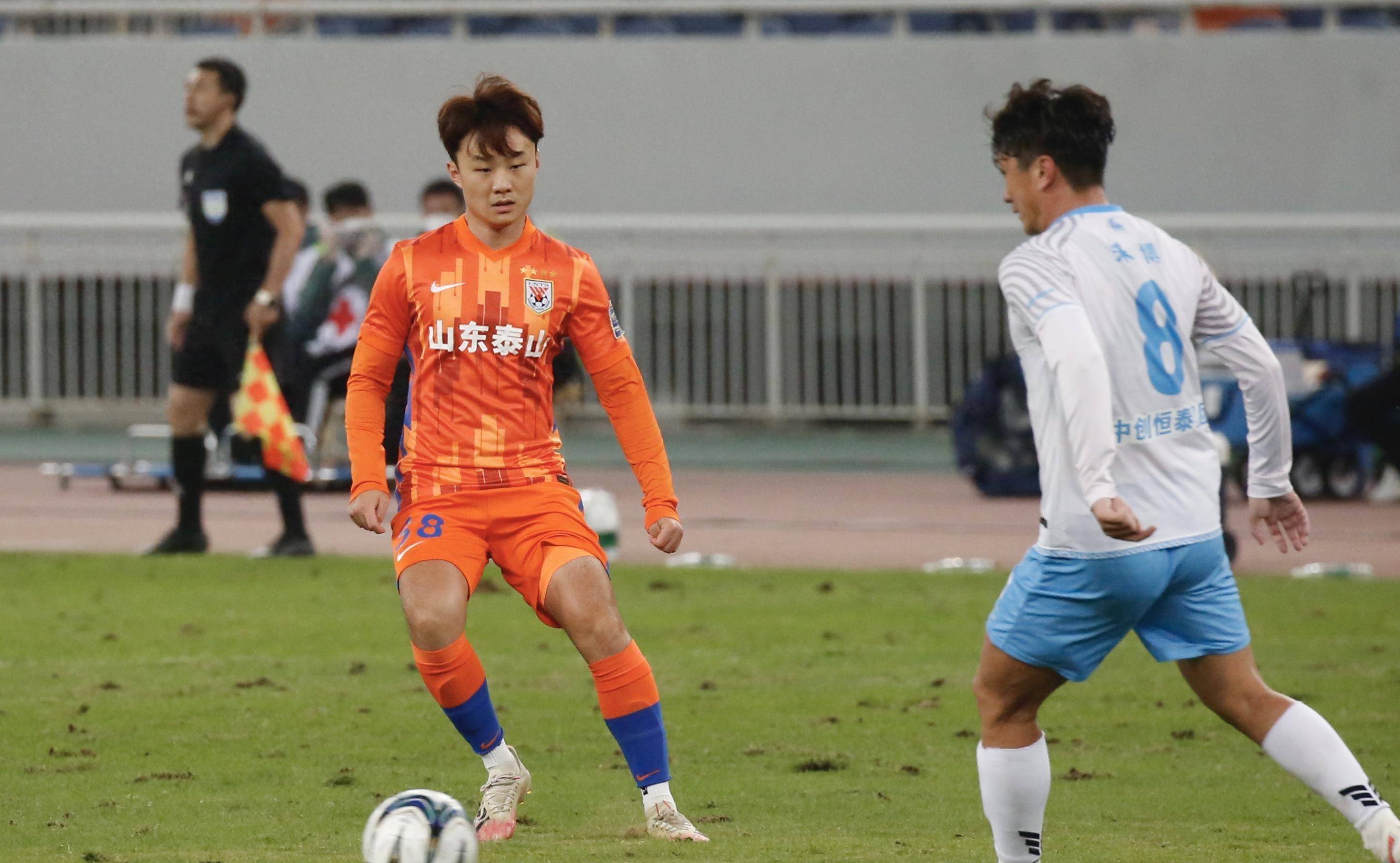 重庆主场击败鲁能,展现出色表现,稳步上升至前列的简单介绍 重庆主场击败鲁能,展现出色表现,稳步上升至前列的简单介绍