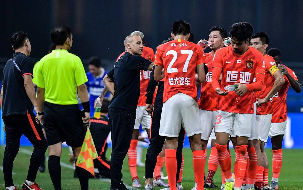 开云体育中国官网-包含河南建业拼尽全力，客场对阵广州恒大不畏强敌的词条