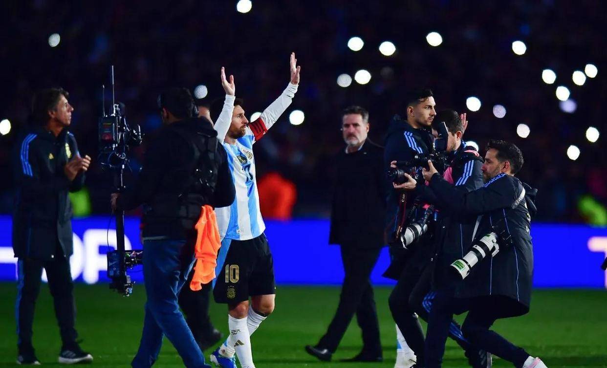 开云体育中国官网-包含爱尔兰组合拳选手合作默契击败对手的词条