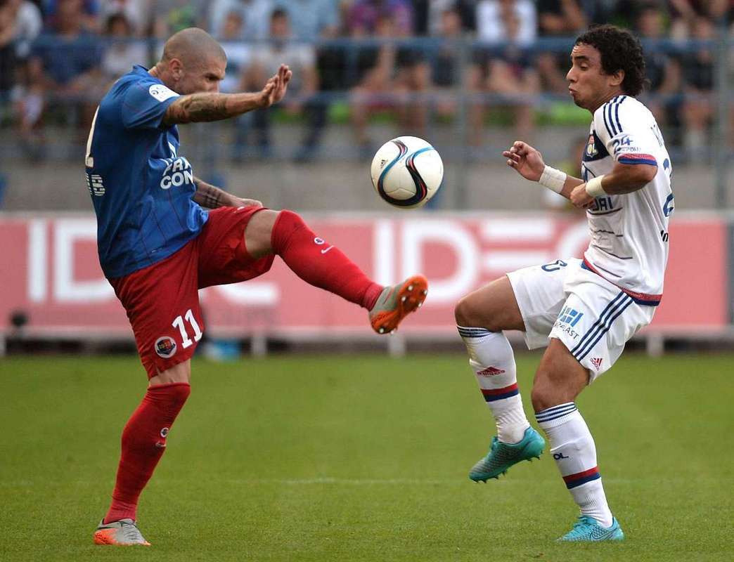 包含南特再获胜利，法甲战绩喜人的词条