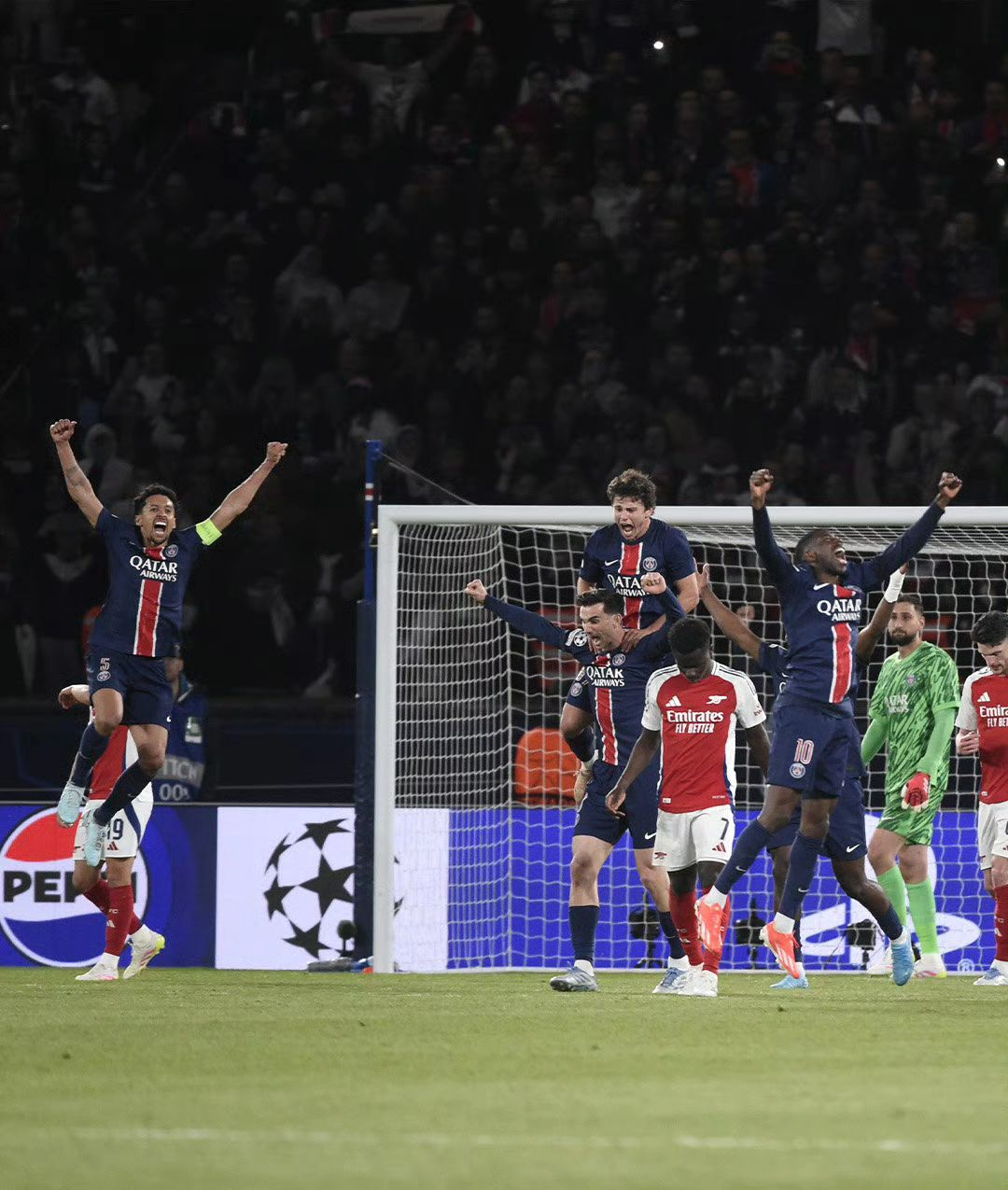 开云体育官网-阿森纳客场告捷，实现连胜，暂时保持主场不败