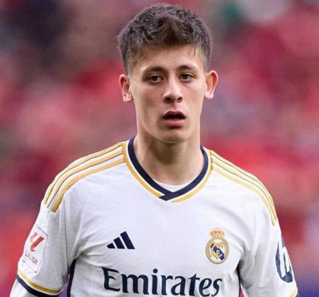 开云体育入口-关于哥本哈根中场善于传球，组织攻击效果显著的信息