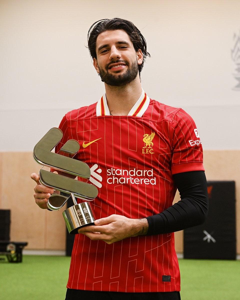 利物浦球员获得最佳射手奖,表现抢眼 利物浦球员获得最佳射手奖,表现抢眼