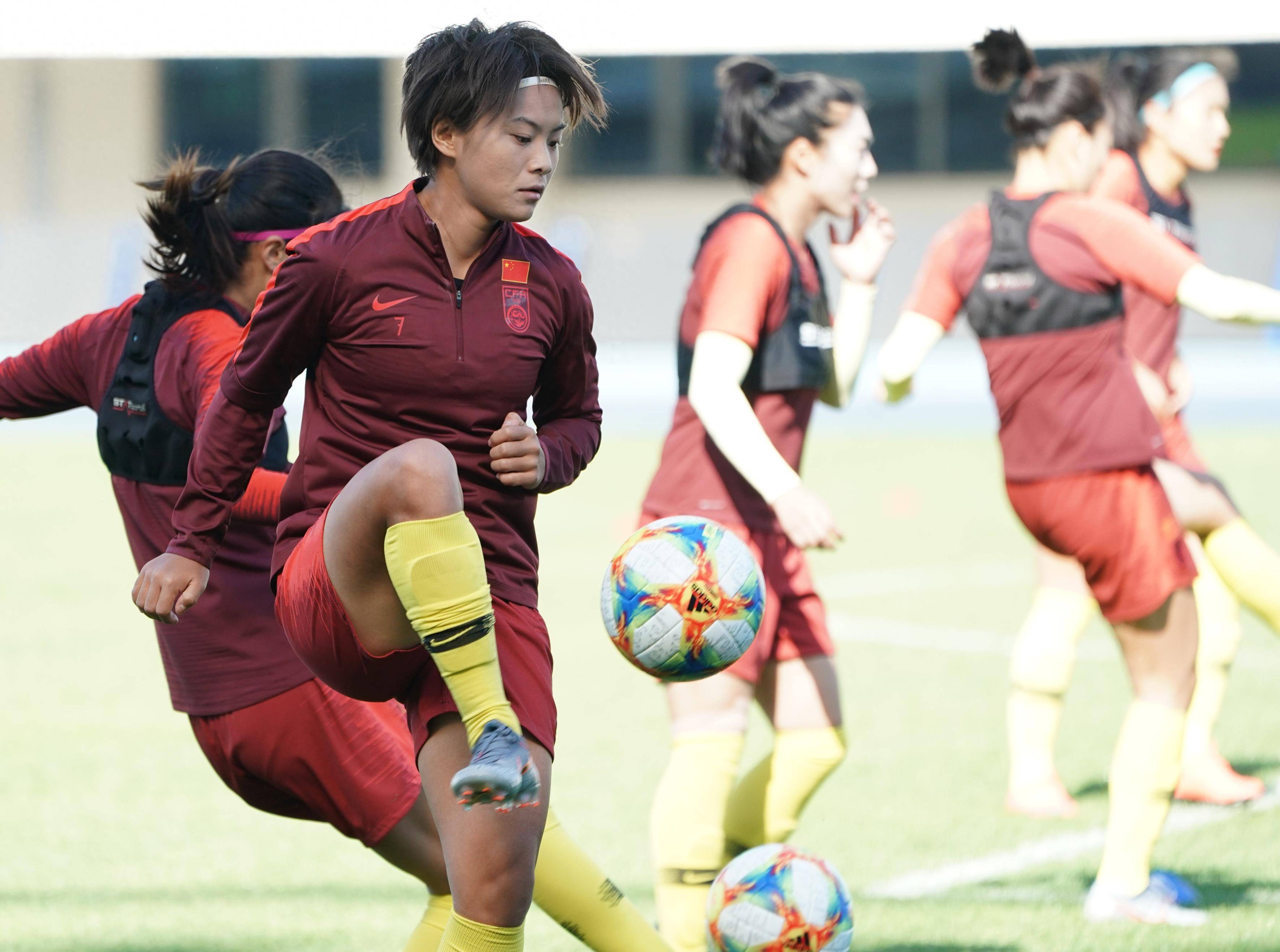 开云体育在线-体育赛事：女足选手展现出色表现