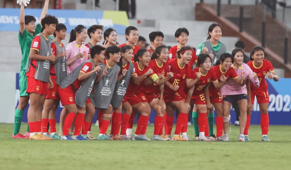 体育赛事:女足选手展现出色表现 体育赛事:女足选手展现出色表现