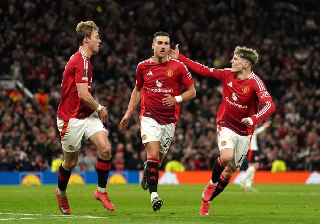 曼联客场击败对手,全取三分 曼联客场击败对手,全取三分